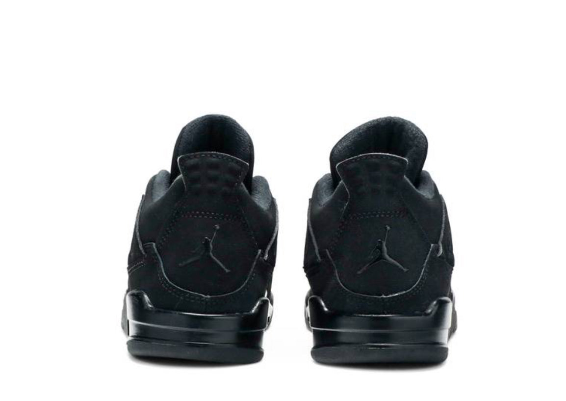 Jordan 4 Retro
Black Cat